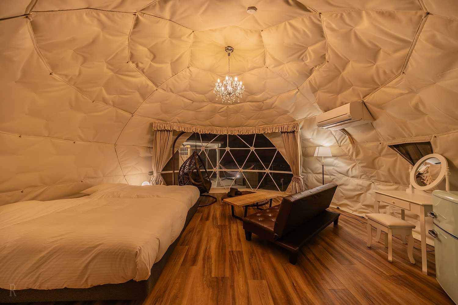 豊かな自然の中で楽しむグランピング体験